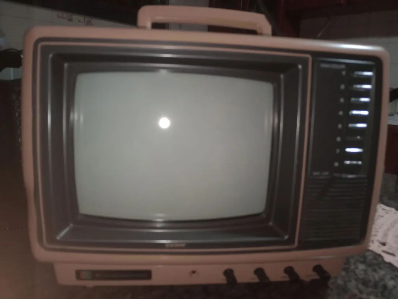 Tv dos anos 70 da marca ?TCL SEMP