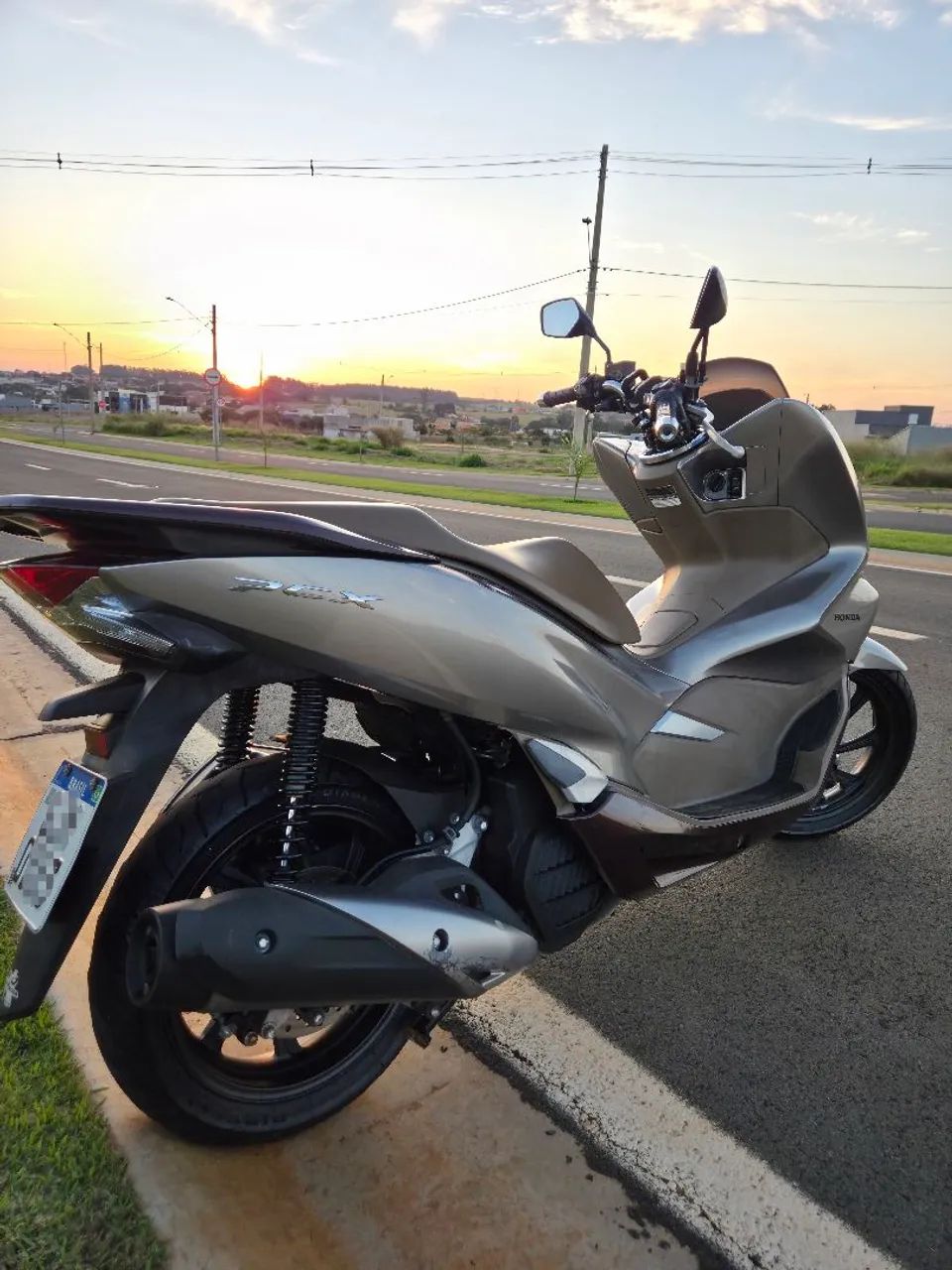 HONDA PCX DLX 2022 - Foto 2