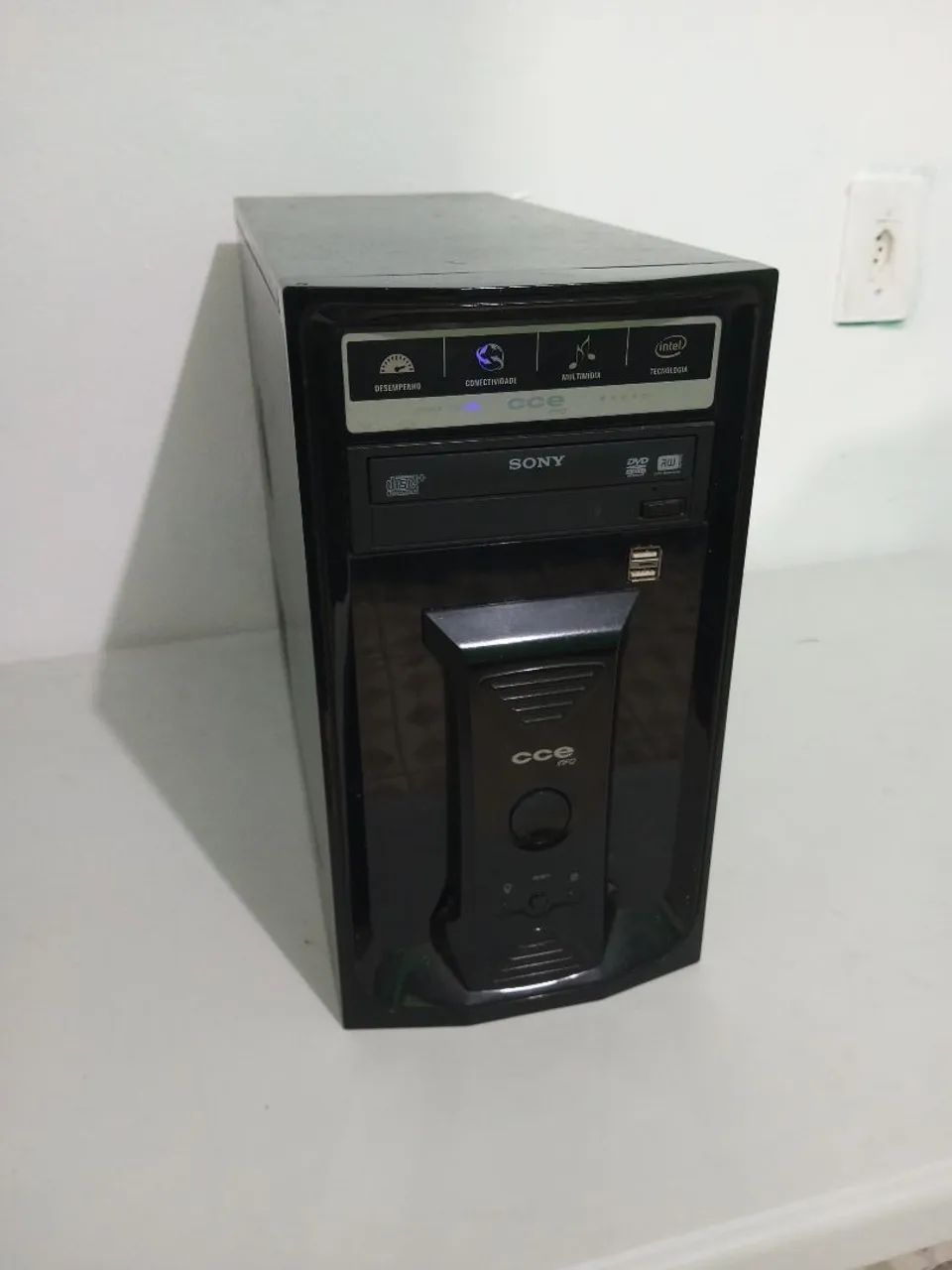 COMPUTADOR CCE - 4GB RAM - INTEL ATOM 1.80GHz (Gabinete)