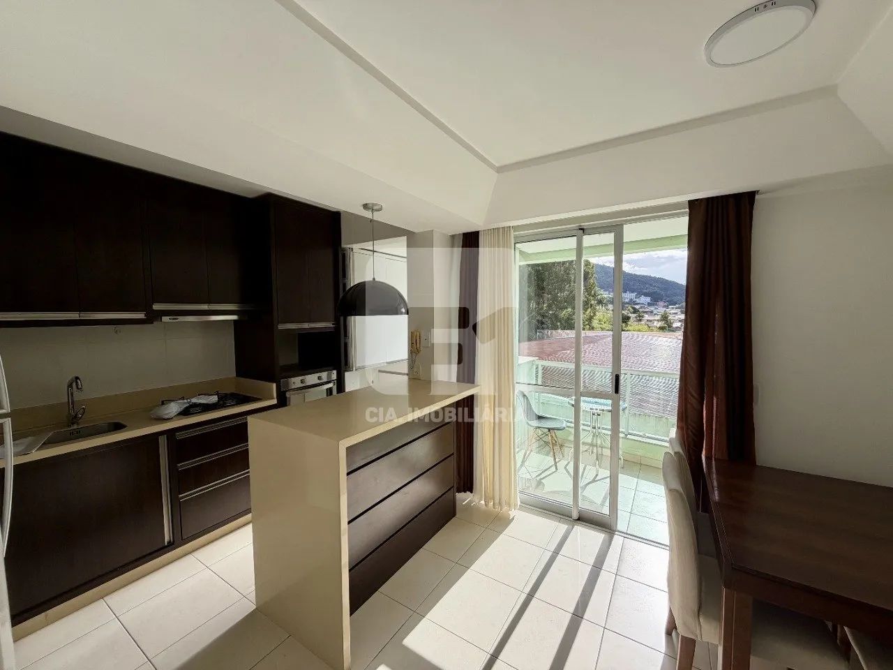 Apartamento de 2 suítes à venda no bairro Trindade