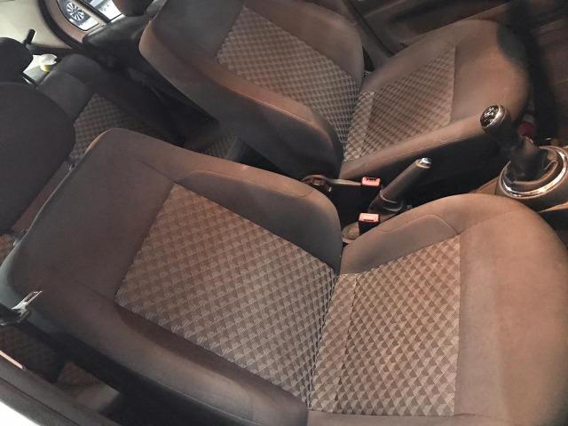 Vendo voyage comfortline 2016 . Motor 1.0 - 70mil KM rodado - Foto 11