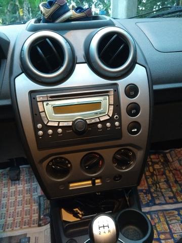 Fiesta sedan 1.6 ( consigo financiamento ) - Foto 2