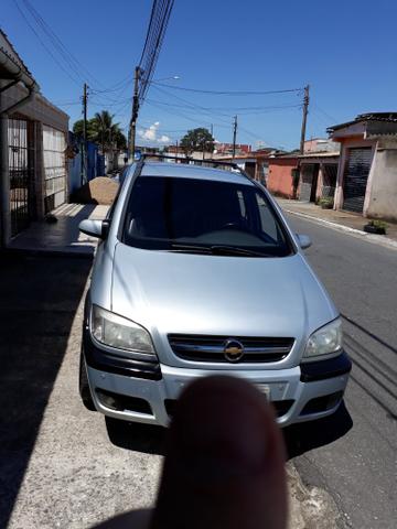 Zafira elite 2011 TEM SEGURO - Foto 2