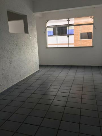 Apartamento em ótima localização com garagem