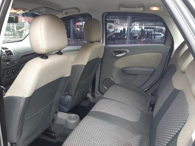 Fiat Siena Essence 1.6 Flex - Único Dono - Estado de 0km - 2015 - Foto 8
