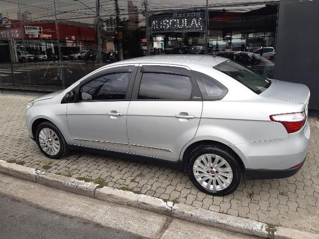 Fiat Siena Essence 1.6 Flex - Único Dono - Estado de 0km - 2015 - Foto 10