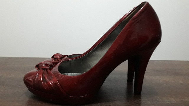 sapato via uno branco