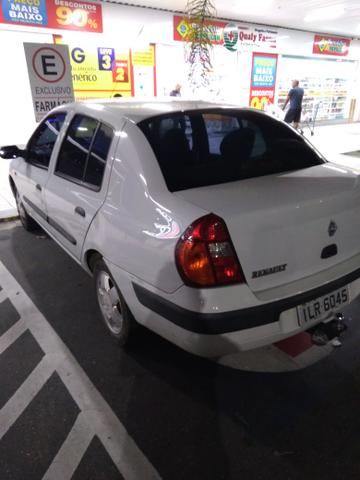 Clio sedã - Foto 4