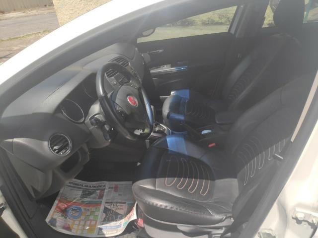 Fiat Bravo 1.8 Essence Dualogic 2012 em excelente estado de conservação - Foto 2