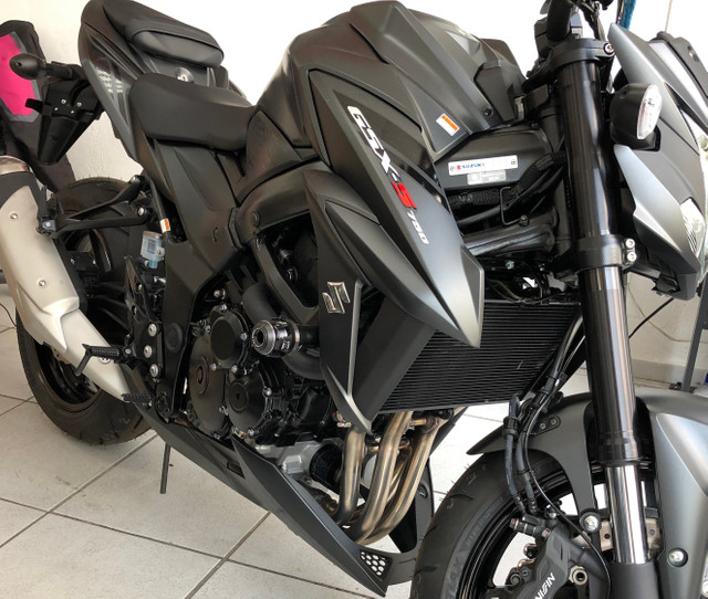 SUZUKI GSX S750 2022
