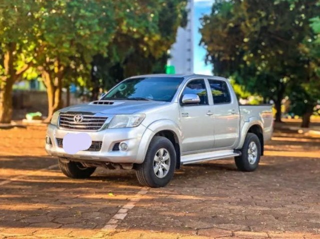 TOYOTA HILUX 2.8 SVR 4×4 DIESEL