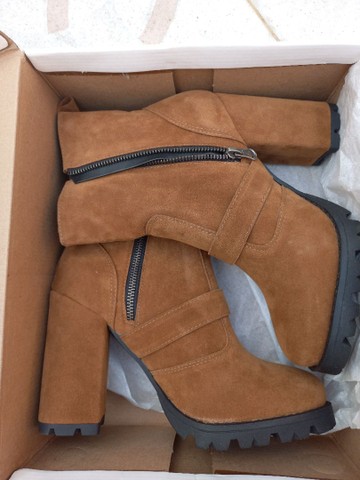 Bota karmelia N°37 Nova! R$190,00 - Roupas e calçados - Catolé, Campina  Grande 996105998 | OLX