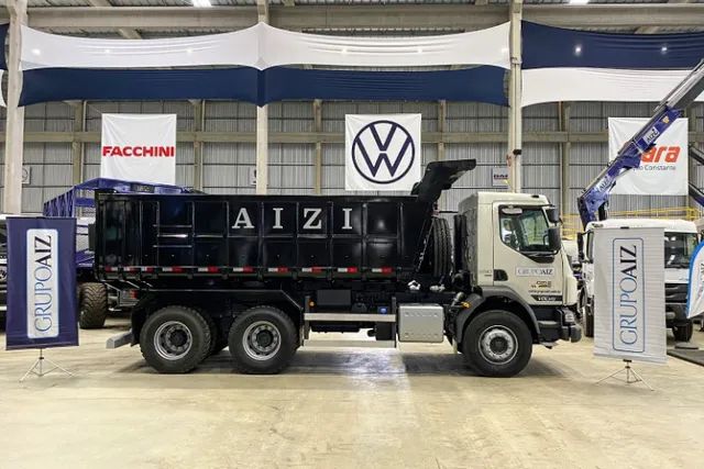 Caminhão Volvo VMX 290 6x4  com caçamba convencional 16m3 - Foto 8