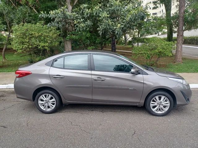 Toyota yaris único dono automático 