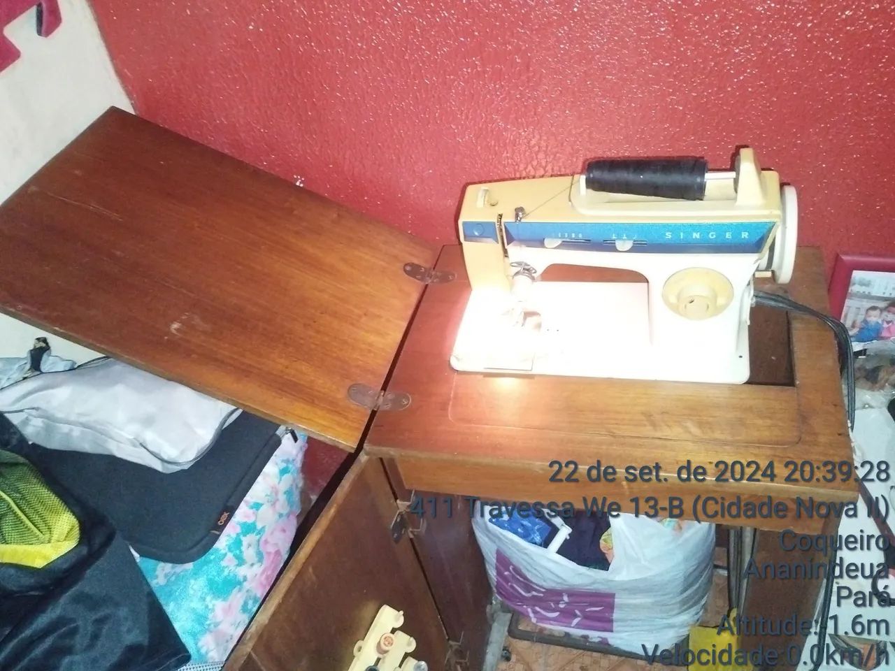 Vendo Máquina de Costura Singer  - Foto 3