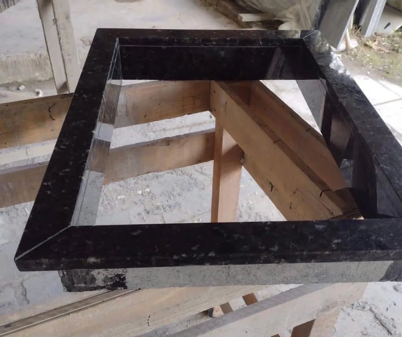 Nicho granito verde Ubatuba