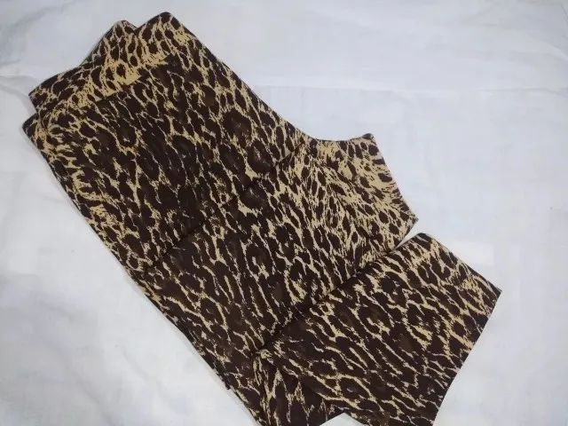 Calça estilosa animal print