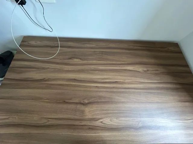 Mesa de escritório com gaveteiro - Foto 2