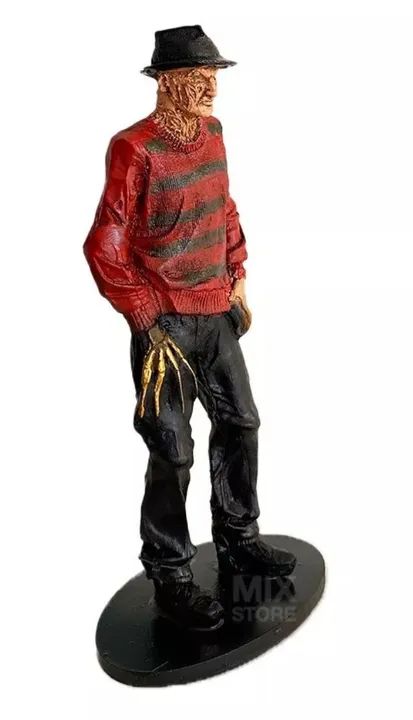Estátua De Resina Freddy Krueger Colecionável - Foto 2
