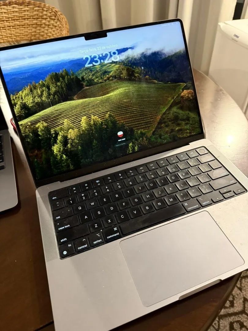 MacBook Pro M1 Pro (2021) - 14 Polegadas, 16GB RAM