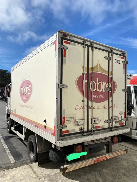 Caminhão Ford Cargo 816 - 2015 - Foto 3