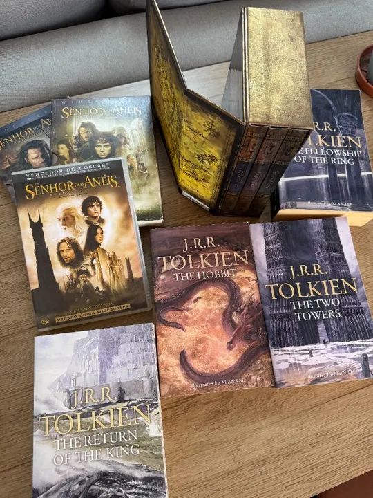 Blu ray do Senhor dos Anéis versão estendida + Livros em inglês + DVD  - Foto 3