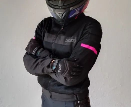 PROTEÇÃO DE MOTO FEMININA