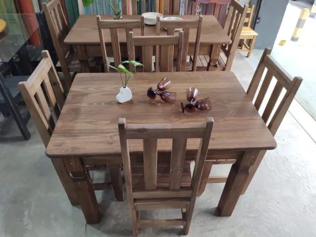 Mesa de madeira 4 cadeiras 