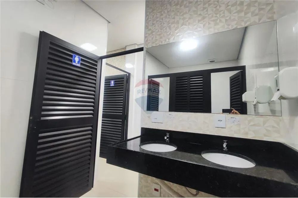 Ponto comercial para locação em avenida de grande fluxo, próximo ao supermercado Pague Men - Foto 8