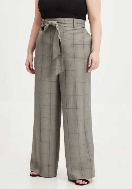 Calça pantalona em alfaiataria 