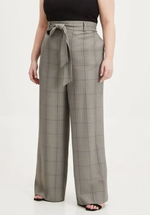 Calça pantalona em alfaiataria