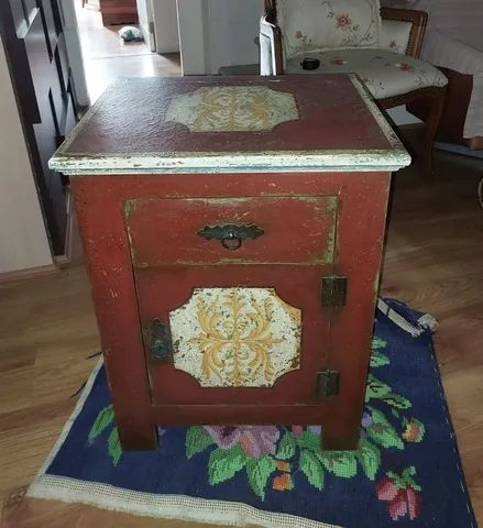 Mesa de Cabeceira em Madeira Rústica Demolição