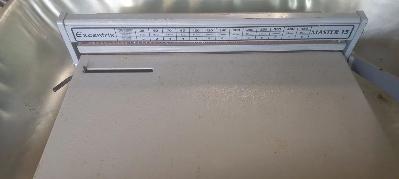 Guilhotina de papel e furador de papel  - Foto 4