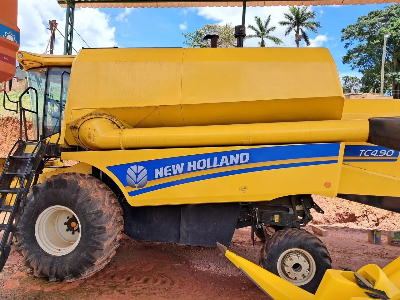 ? COLHEITADEIRA NEW HOLLAND TC 4.90 - ANO 2024 - Foto 3