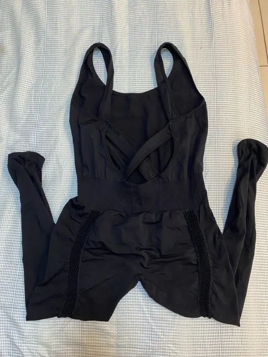 Macacão de Treino Feminino Preto - Foto 2