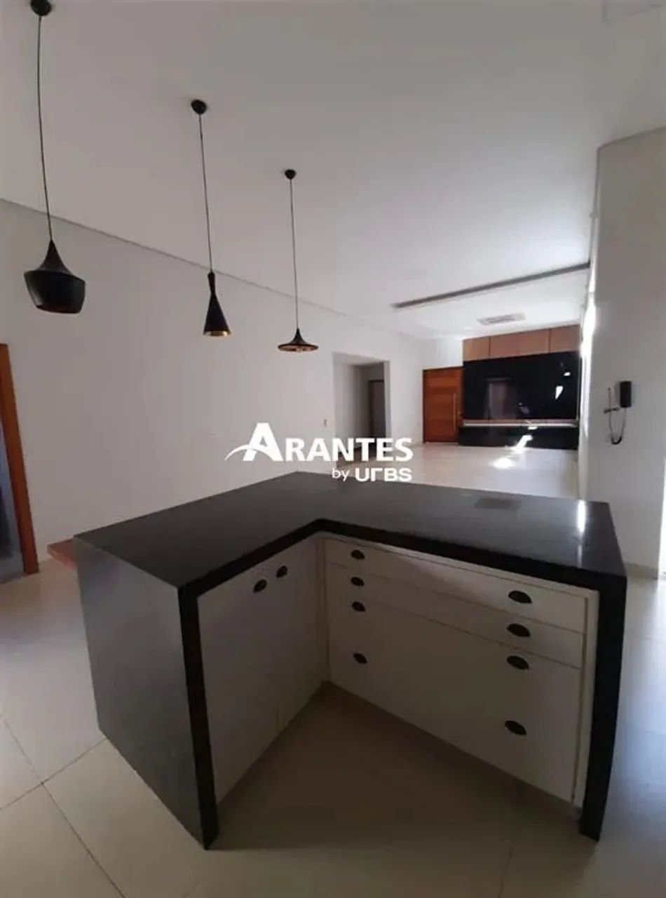 Casa em Condomínio com 230m² 3 quartos à venda no Carmel