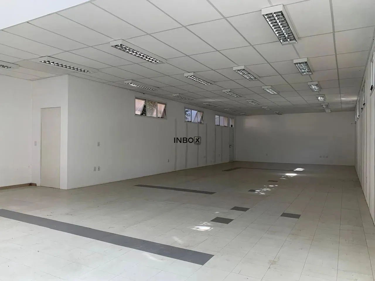 INBOX CIA IMOBILIARIA ALUGA, SALA COMERCIAL NO CENTRO DE CARLOS BARBOSA