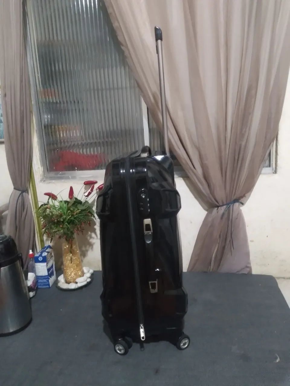 Vendo uma mala de material rígido de 15kg - Foto 4