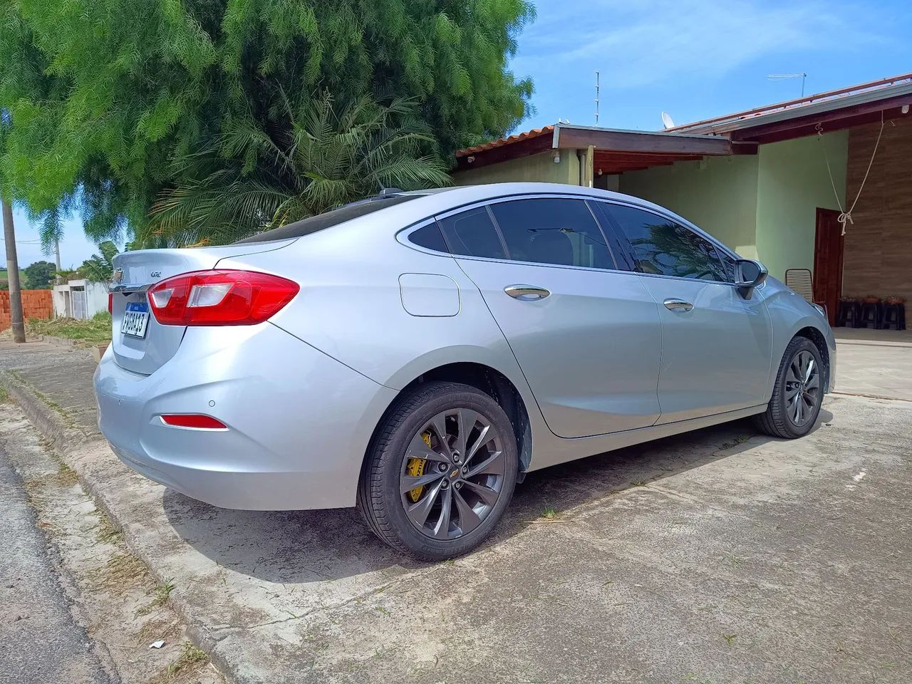 Chevrolet cruze LTZ em ótimo estado - Foto 4