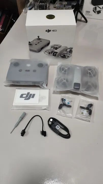 Drone DJI NEO Standart + Controle RCN3 - Oficial Brasil