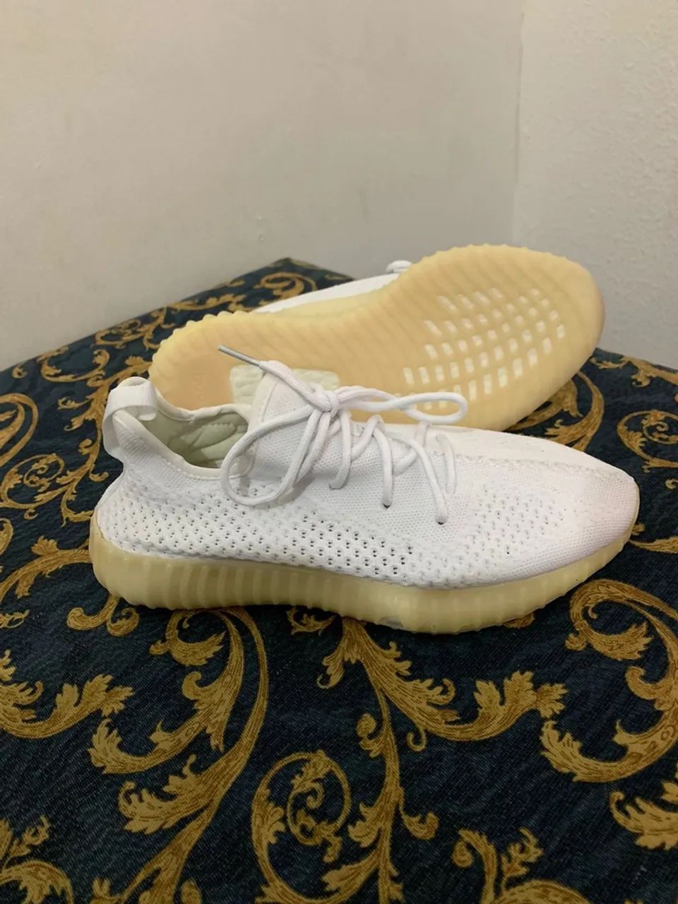 Tênis Adidas Yeezy Boost 350 V2 Branco