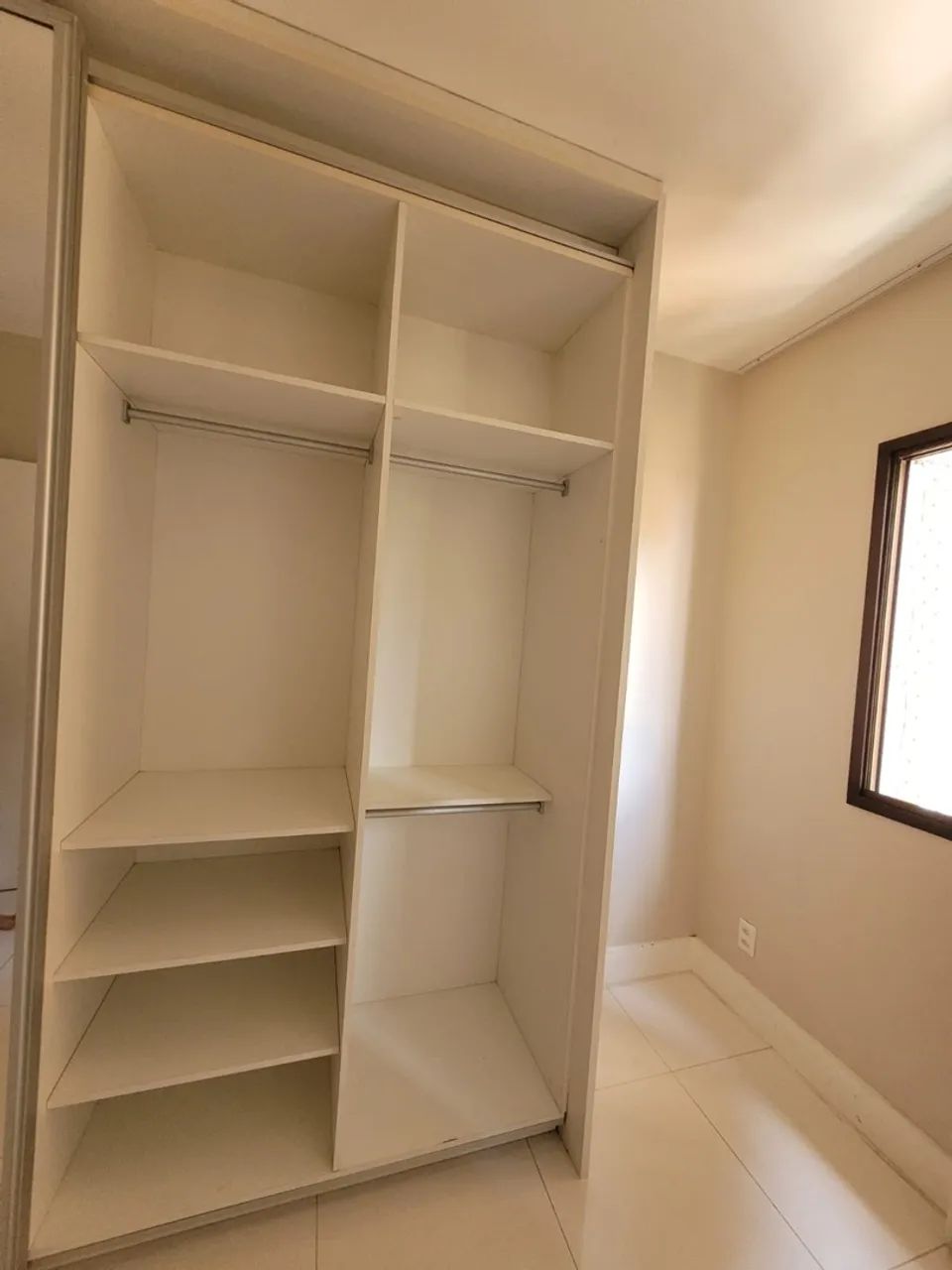 Guarda-Roupa com Espelho - Foto 2