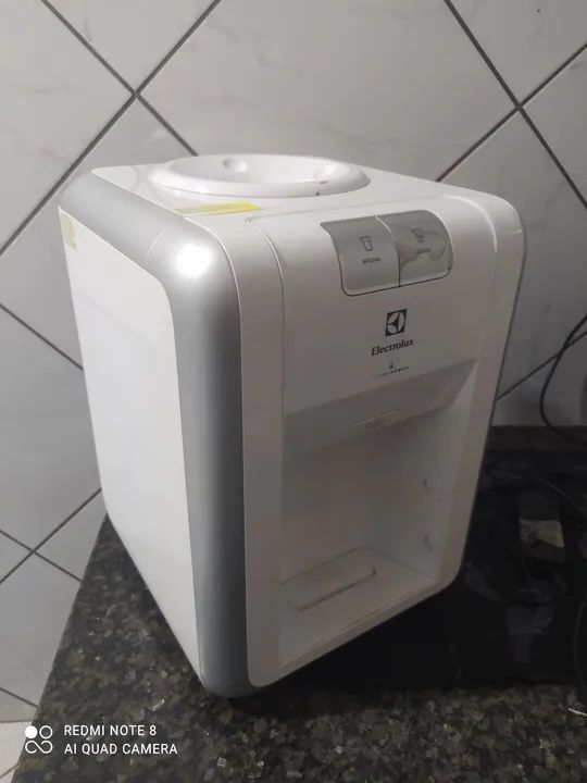 Bebedouro  ELETROLUX Garrafão de Água com sistema de Refrigeração  - Foto 2