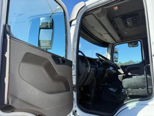 VW Volkswagen 24.280 6X2 Constellation 2014 Completo Revisado Com Baú Sider 20 Paletes - Foto 7