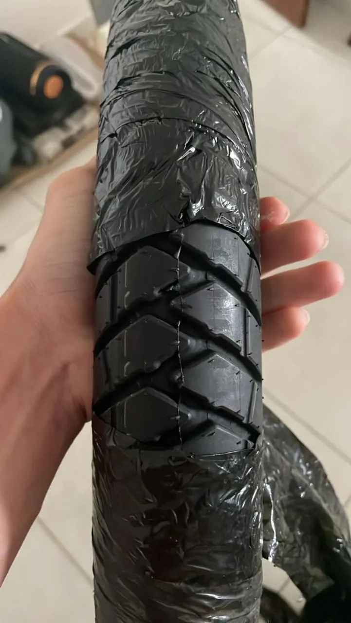 Pneu de Moto 90-90-18 dianteiro