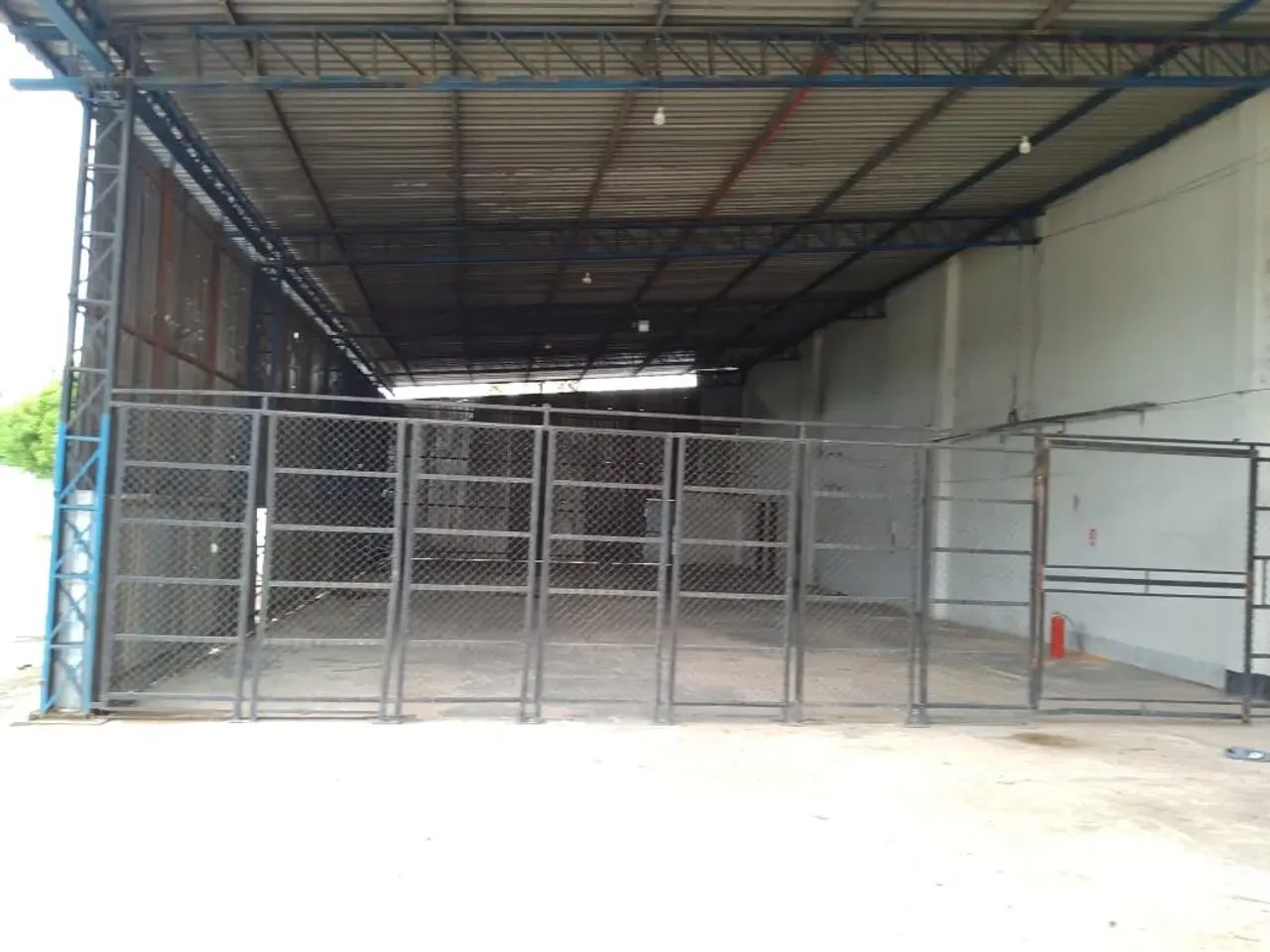 Galpão 1200 M2 na av, Torquato Tapajós! - Foto 2
