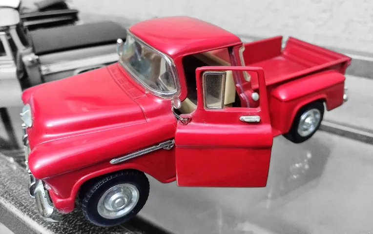 Miniatura Chevrolet Chevy Stepside. Metal 1:24