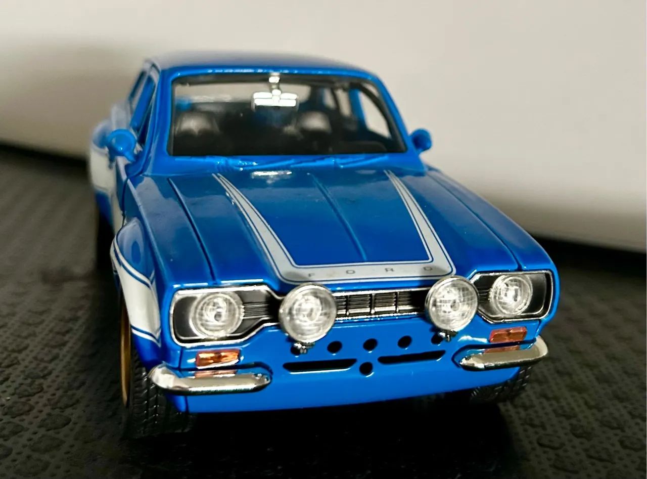 Miniatura Ford Escort RS 2000 de Brian O'Conner, do filme "Velozes e Furiosos"