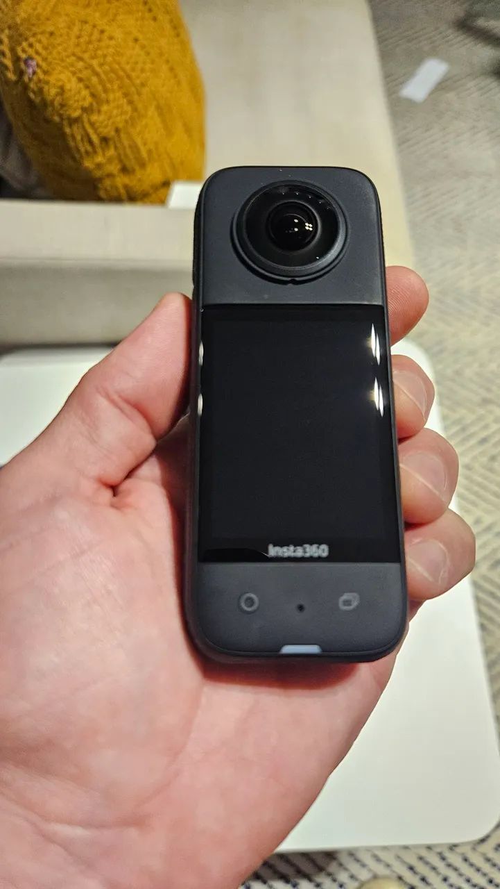 Câmera de Ação Insta360 X3 + 2 cases + 2 lens guards - Foto 2