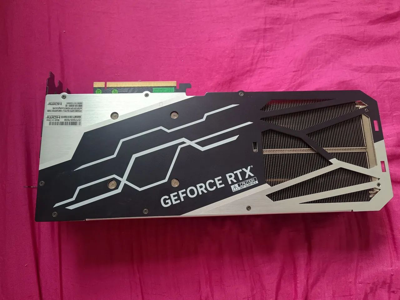 Placa de Vídeo Galax GeForce RTX 4080 Super 16GB - Foto 4